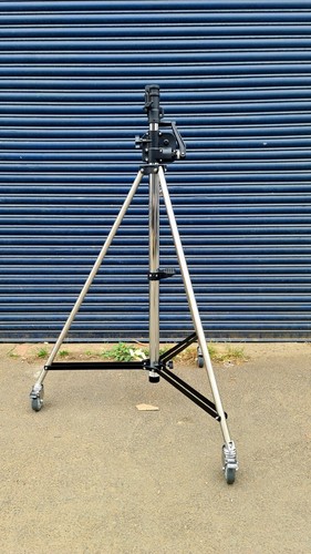 Single stage wind stand - stage,