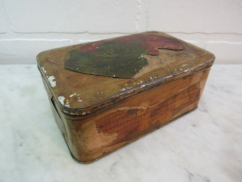 Vintage folk art - art, tin