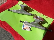 WORLD INDUSTRIES vintage