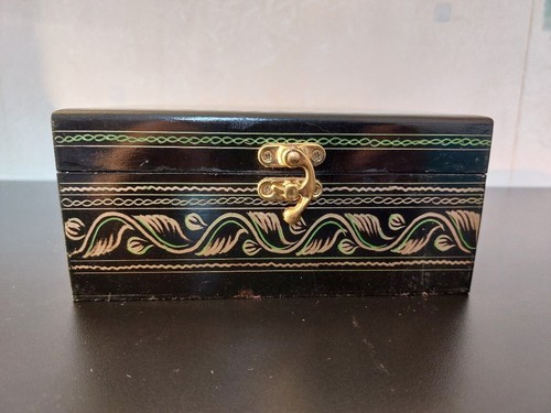 New large wooden hand - ,