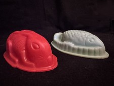RETRO: Delightful Childrens Sm Individual JELLY/BLANCMANGE MOULDS 10cm PRELOVED