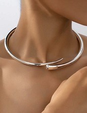 Stylish Silver Openable Choker