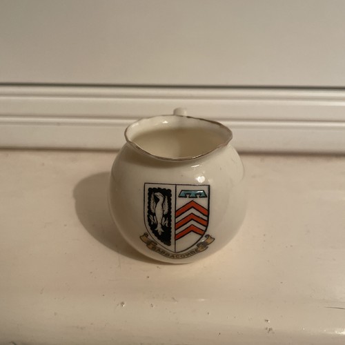 Goss crested ware model - crested, of