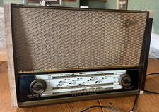 Vintage EKCO A320 VHF/AM Radio