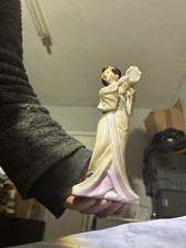 Unmarked Geisha Girl Figurine 