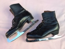 QUEENS ICE SKATING CLUB BAYSWATER W2 LONDON RARE 1930’s ICE SKATES SIZE 8 1/2.