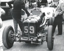 RAYMOND MAYS REUNITED WITH ERA R4D AT SHELSLEY WALSH B/W PHOTOGRAPH