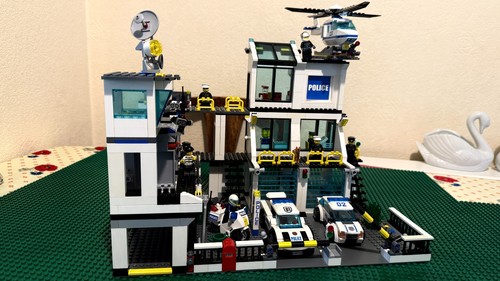 Lego city police station - police,