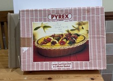 Vintage Pyrex By Corning Large