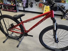 Free Agent Salire Dirt Jumper