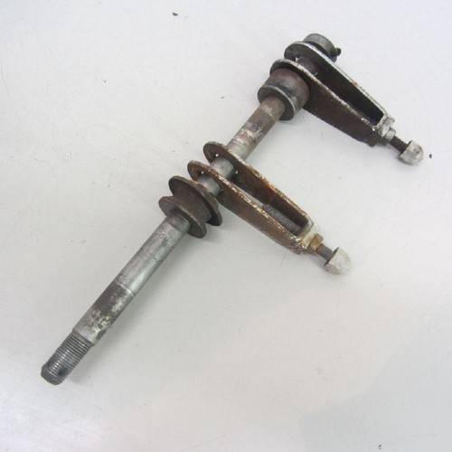 Suzuki 550 rear axle with - axle,