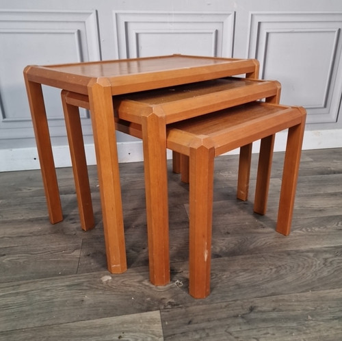 Vintage nest tables retro - vintage,