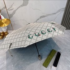 Gucci Beaute Green and White