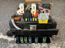 2010 PEUGEOT 307 UNDER BONNET FUSE BOX PART No 9667199780 R09 BSM-00