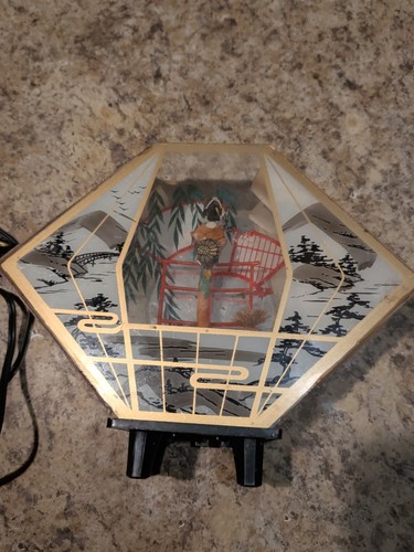 Rare vintage lighted geisha - lighted,