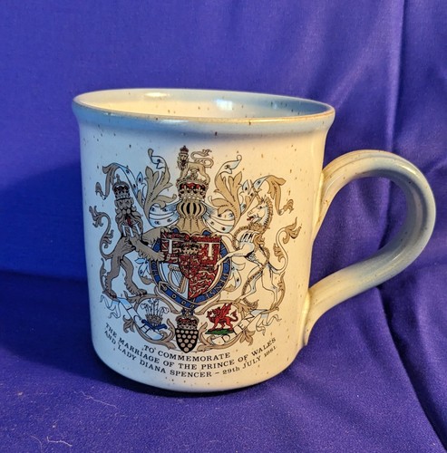 Grayshott pottery souvenir - pottery,