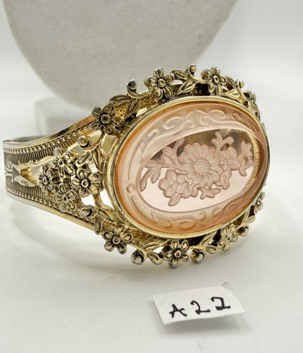 Whiting davis cameo - &,