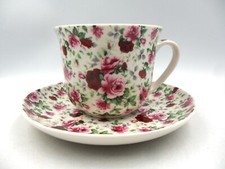 Jumbo cup and saucer in Pink