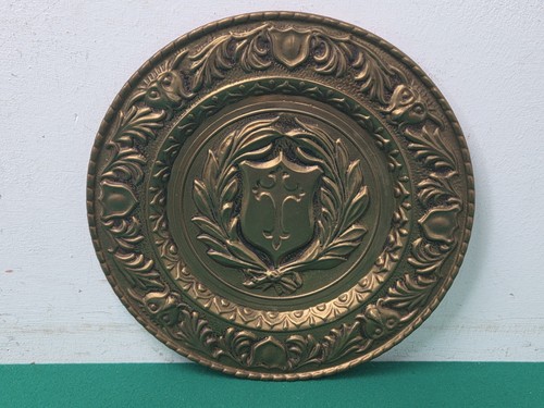 Vintage brass wall - 9, 1/4"