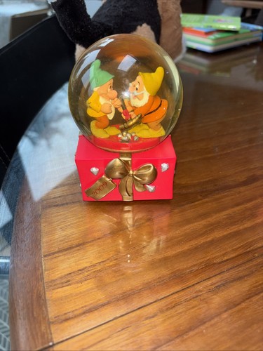 Disney snow globe - snow, &