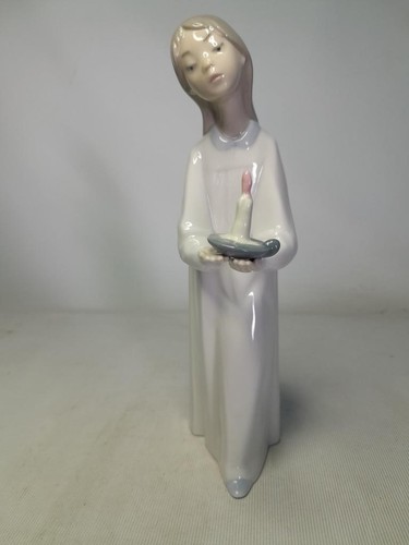 Lladro girl with candle - girl,