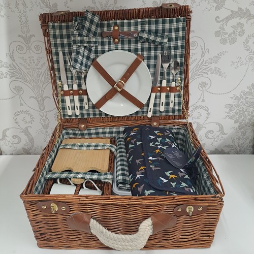 Premium wicker picnic - premium,