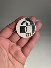 Vntg POG 1990s Pad Lock Silver Shiny Foil Cap Milk Bottle Top HTF RARE Key Hole