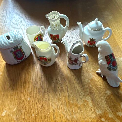 Ceramic crested ware carlton - ceramic,