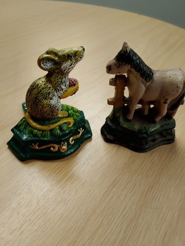 Cast iron horse - mouse, door