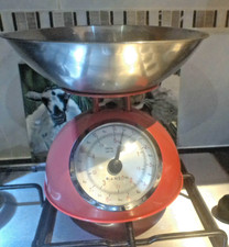 HANSON RED RETRO LOOK KITCHEN WEIGHING SCALES GC