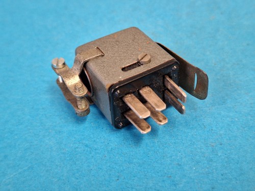 Jones plug pin - plug, 6