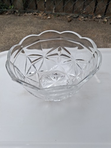 Vintage pressed glass bowl13cm - vintage,