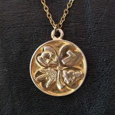 Vintage Pendant - Lucky