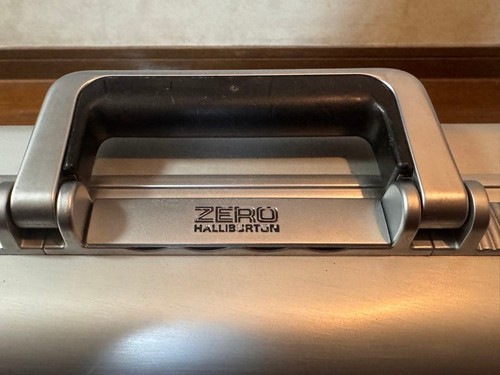 Zero halliburton series - zero,
