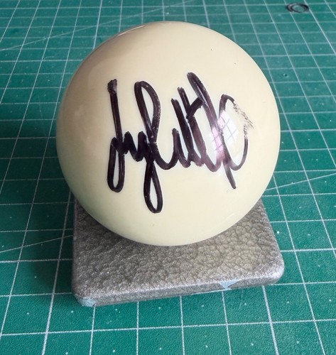 Jimmy white signed cue ball - jimmy, in