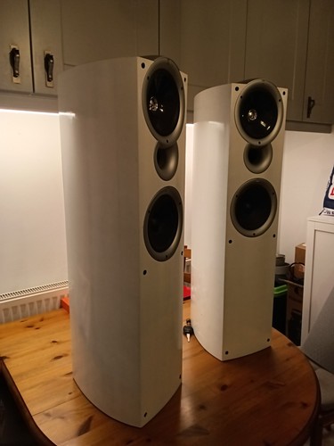 Kef floorstanding speakers - kef,