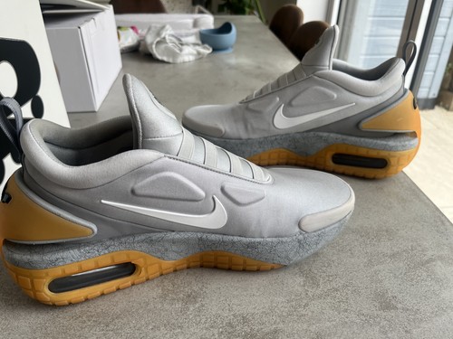 Boxed nike adapt - boxed,