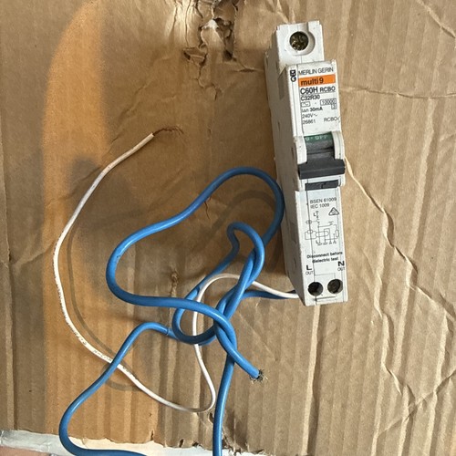 Merlin gerin rcbo - rcbo, amp