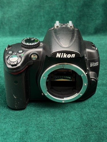 Nikon d5000 camera - nikon, only