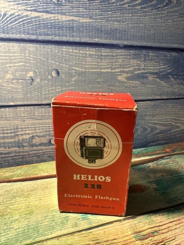 Helios 228 electronic flashgun - helios,