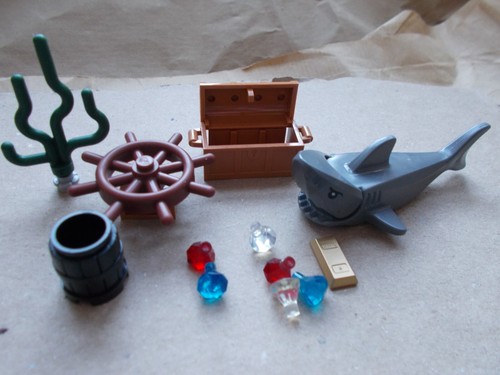 Lego shark treasure hunting - lego,