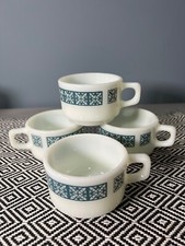 Retro Cups Pyrex Cups From 1970s Made In USA And In A Set Of 4