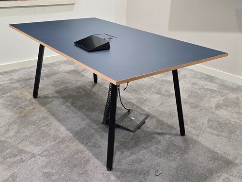 Person meeting table - 6,