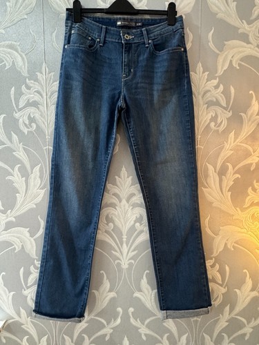Levis ladies demi curve