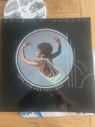 Shirley bassey love life - bassey,