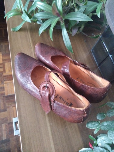 Think women retro leather - retro,