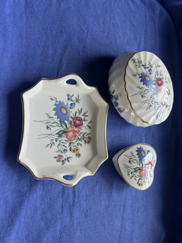 Wedgwood avebury bone - wedgwood,