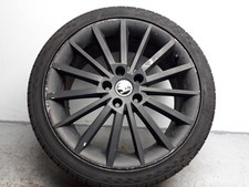 SKODA OCTAVIA 13-20 Year Mk3 18 Inch Alloy Wheel with Tyre 5E0601025AF 000498732