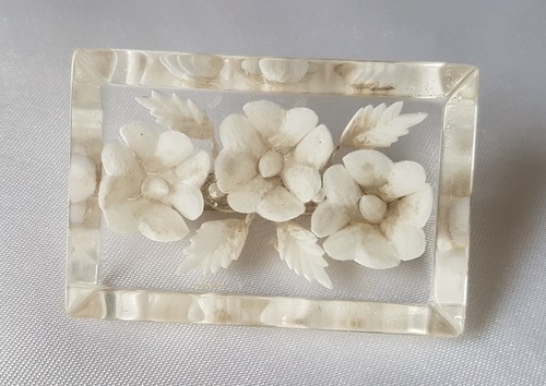 Brooch reverse carved - carved, lucite