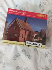 HORNBY SKALEDALE Garden